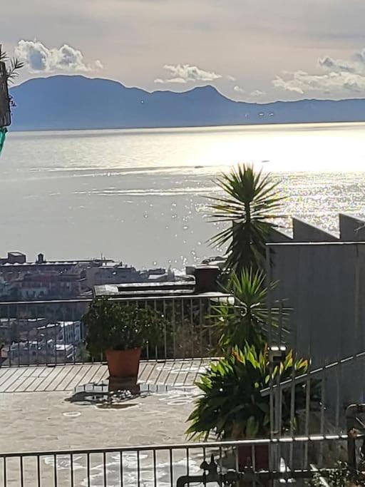 A Casa Di Ida-Appartamento Vista Mare Napoli Dış mekan fotoğraf